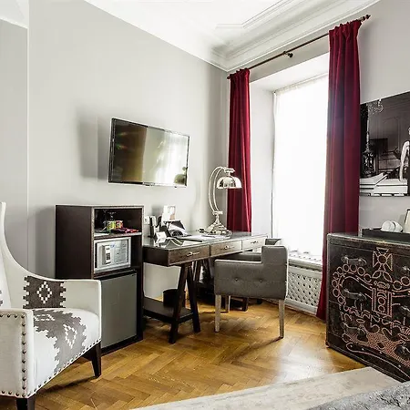 St. Petersbourg - Small Luxury Of The World 塔林