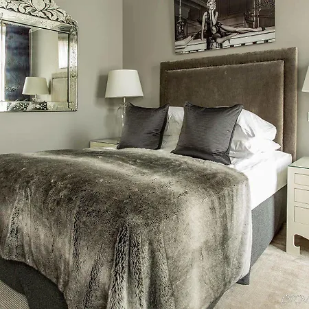 St. Petersbourg - Small Luxury Of The World Hotell