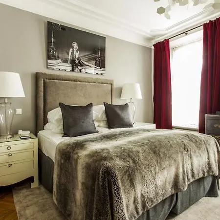 St. Petersbourg - Small Luxury Of The World 塔林
