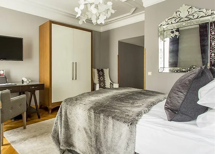 St. Petersbourg - Small Luxury Of The World 5* Tallinn