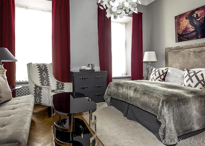 St. Petersbourg - Small Luxury Of The World