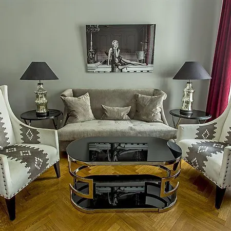 ホテル St. Petersbourg - Small Luxury Of The World