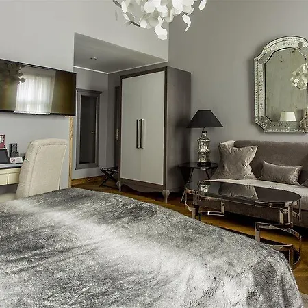 St. Petersbourg - Small Luxury Of The World Готель 5*