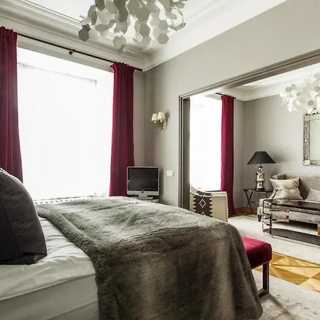Готель St. Petersbourg - Small Luxury Of The World 5*