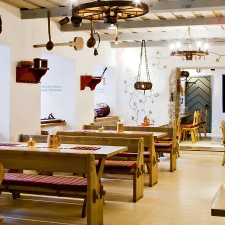 Готель St. Petersbourg - Small Luxury Of The World 5*