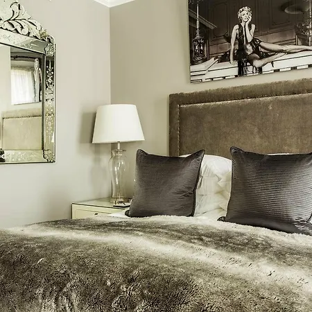 ホテル St. Petersbourg - Small Luxury Of The World タリン
