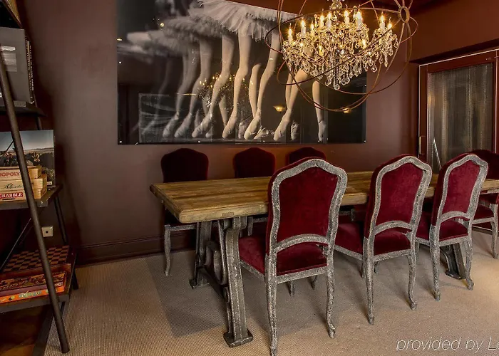 Ξενοδοχείο St. Petersbourg - Small Luxury Of The World 5*